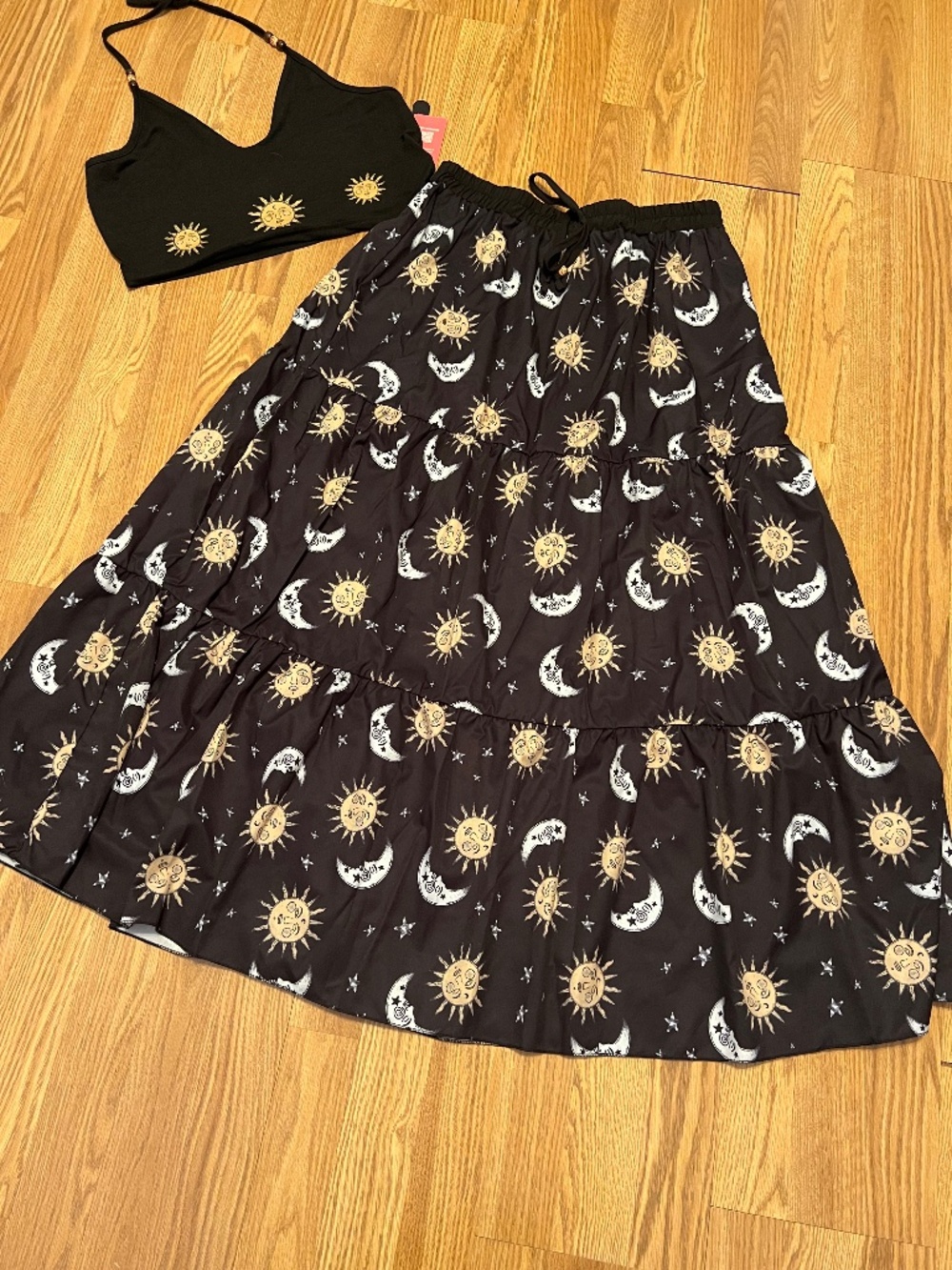 NEW Romwe crop top and skirt set Sun Moon xL